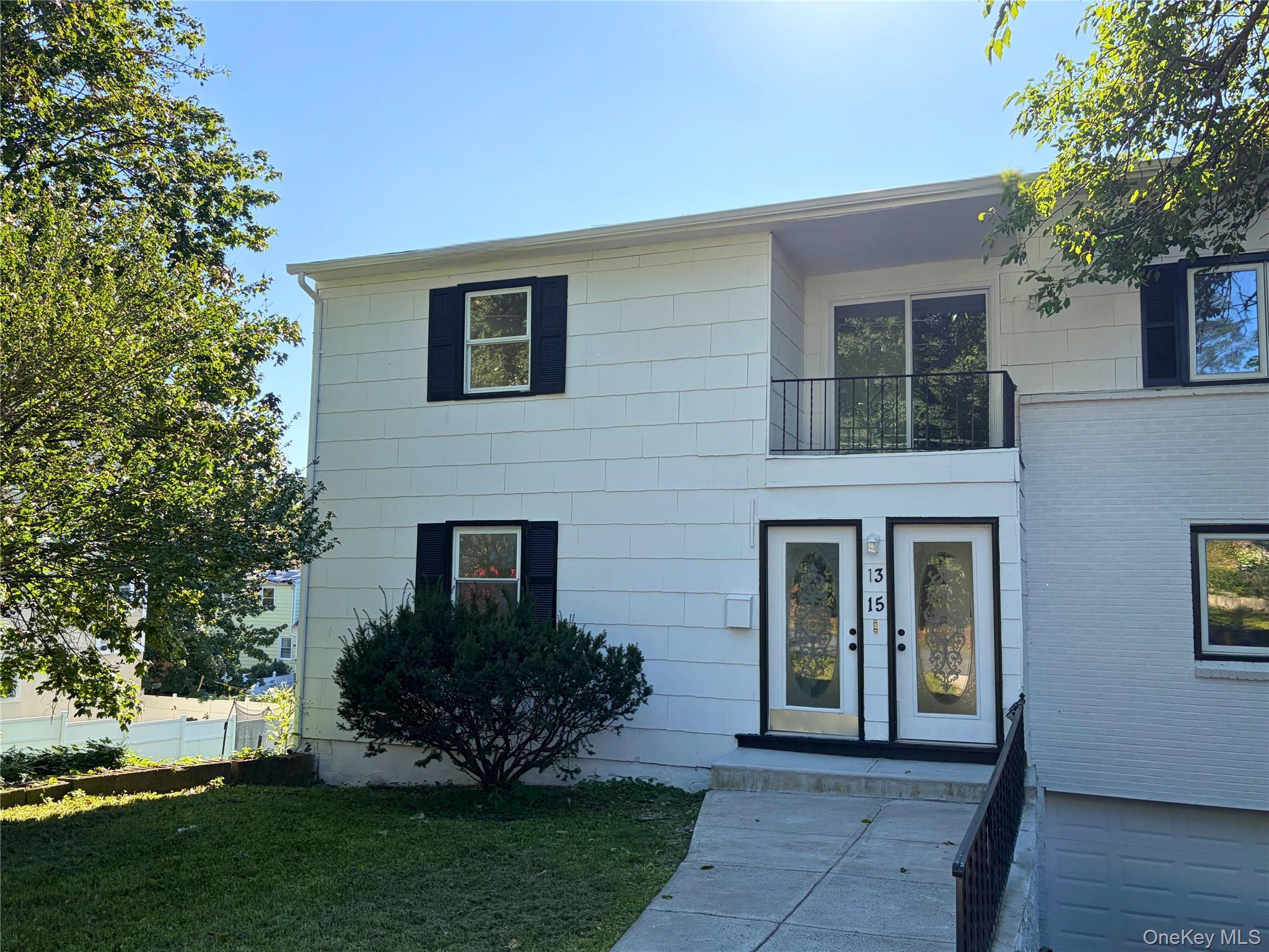 13 Woodrow Avenue, Unit 2