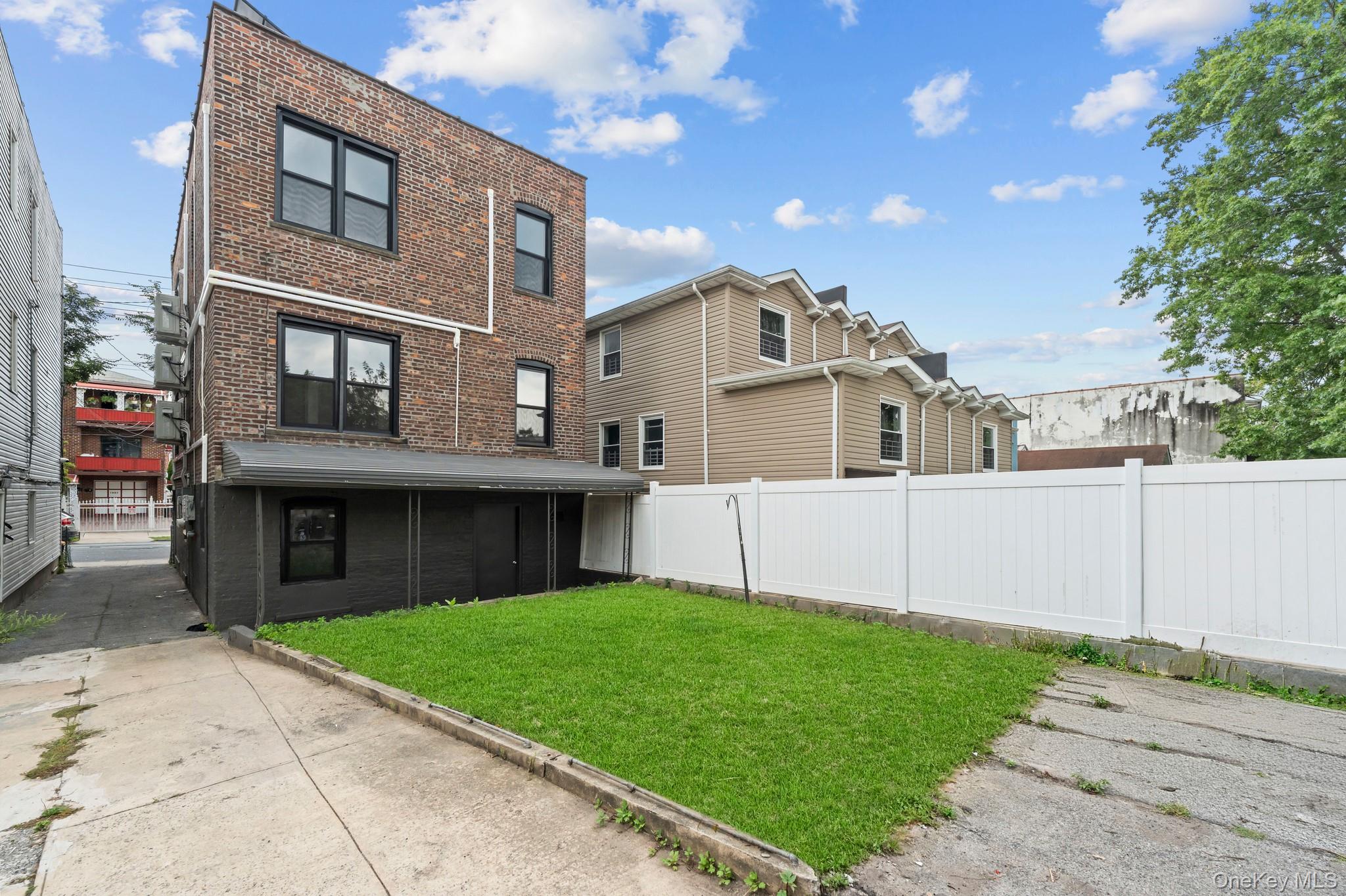 1024 E 226th Street – For Sale photo 14