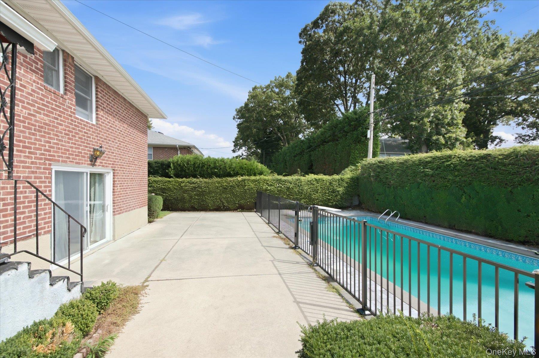 2 Goldfield Street – For Sale photo 30