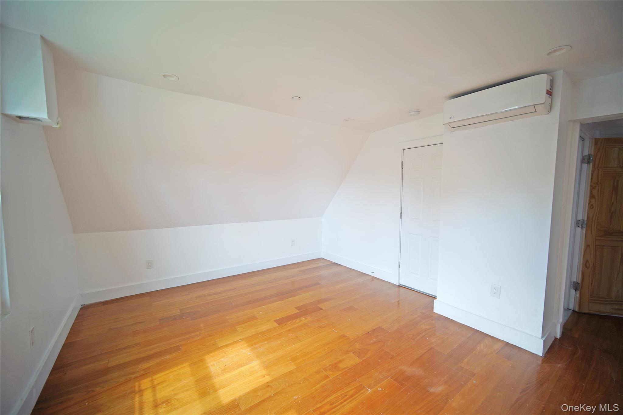 58 S 11th Avenue – For Rent photo 6