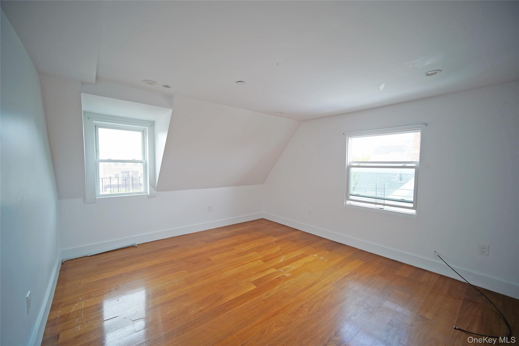 58 S 11th Avenue – For Rent photo 7
