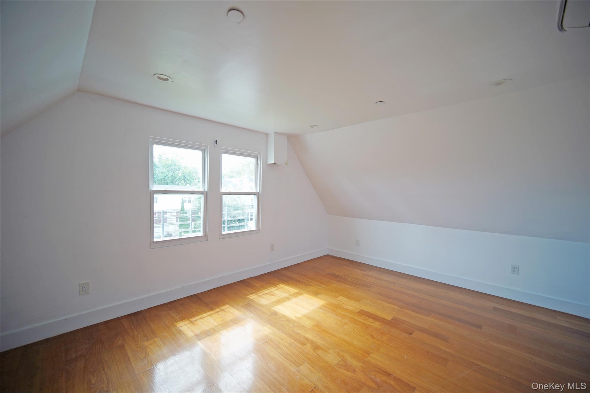 58 S 11th Avenue – For Rent photo 5