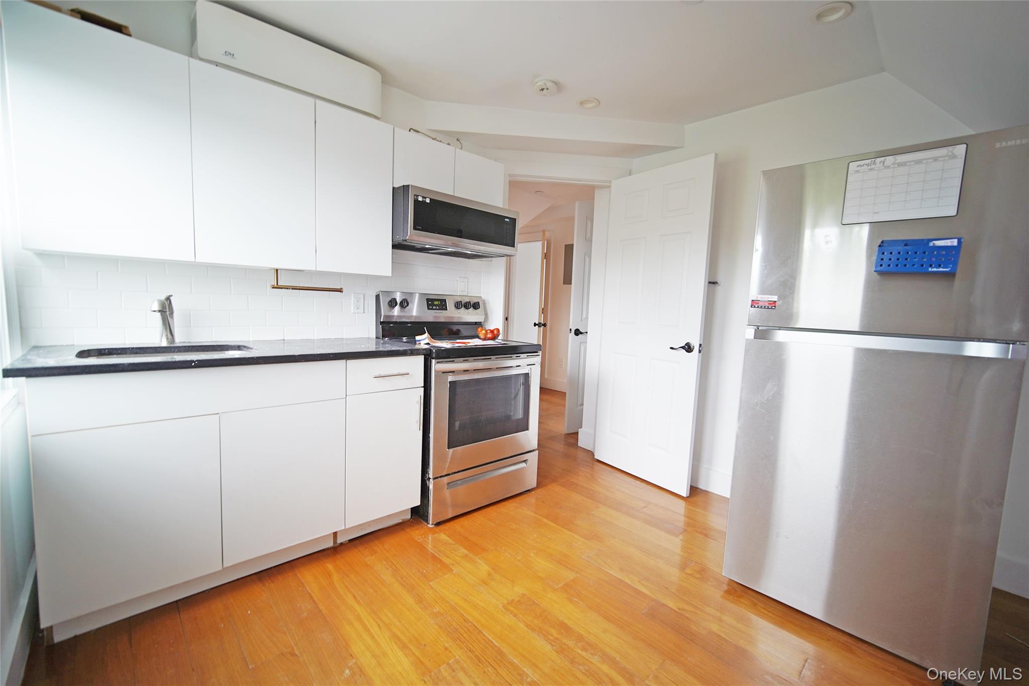 58 S 11th Avenue – For Rent photo 2