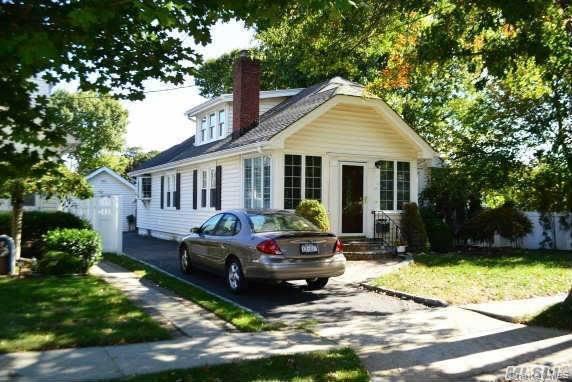 18 Yale Place – For Sale