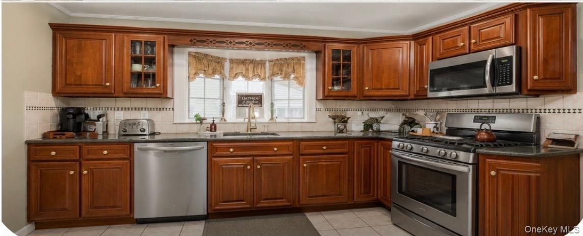 18 Yale Place – For Sale photo 6