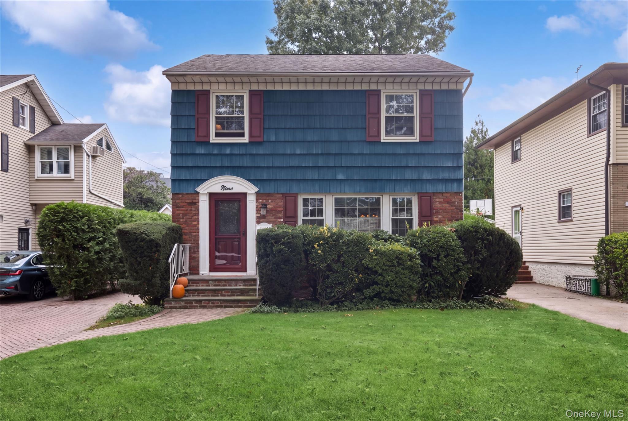9 Monroe Street – For Sale