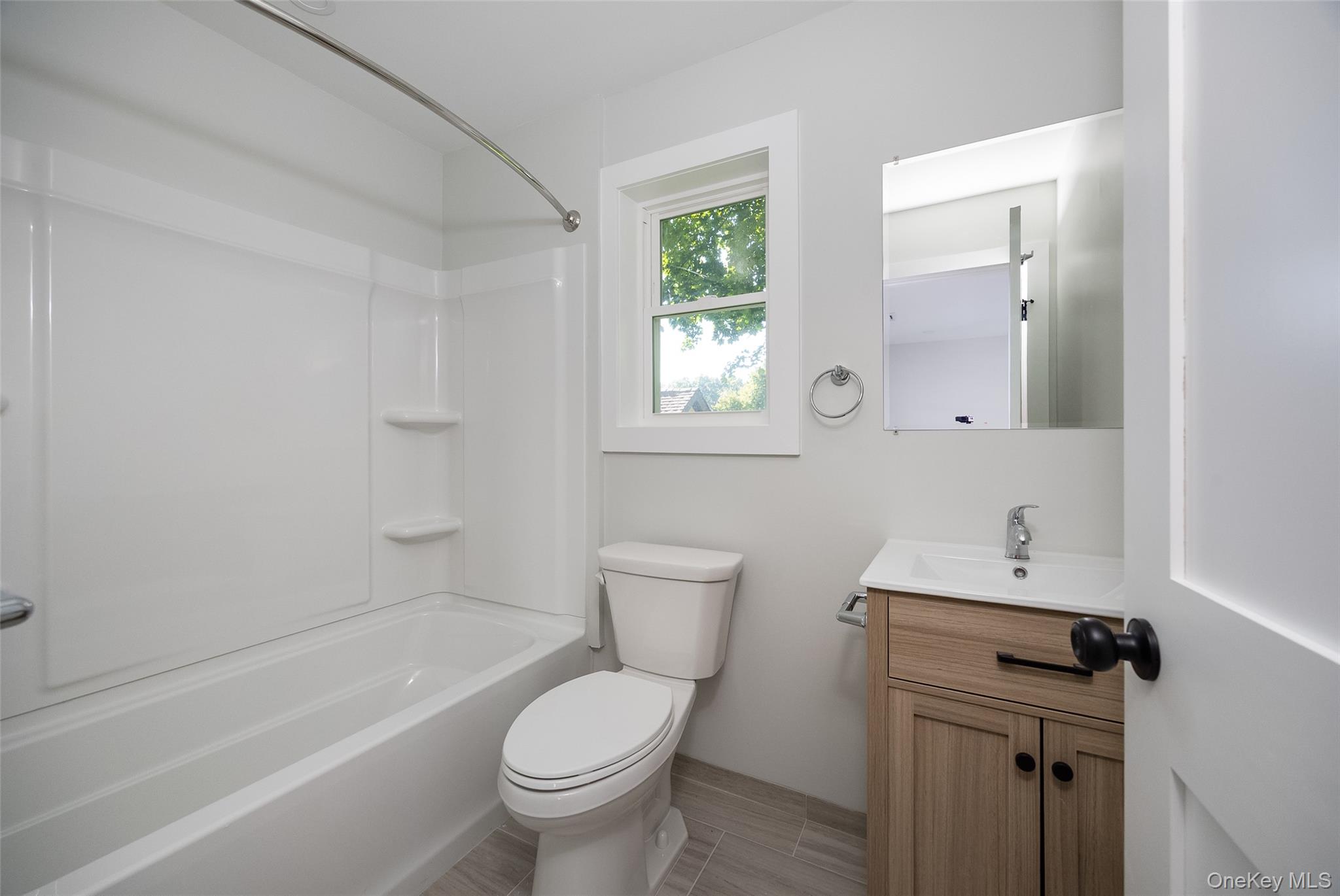5 Douglas Street, Unit B photo 14
