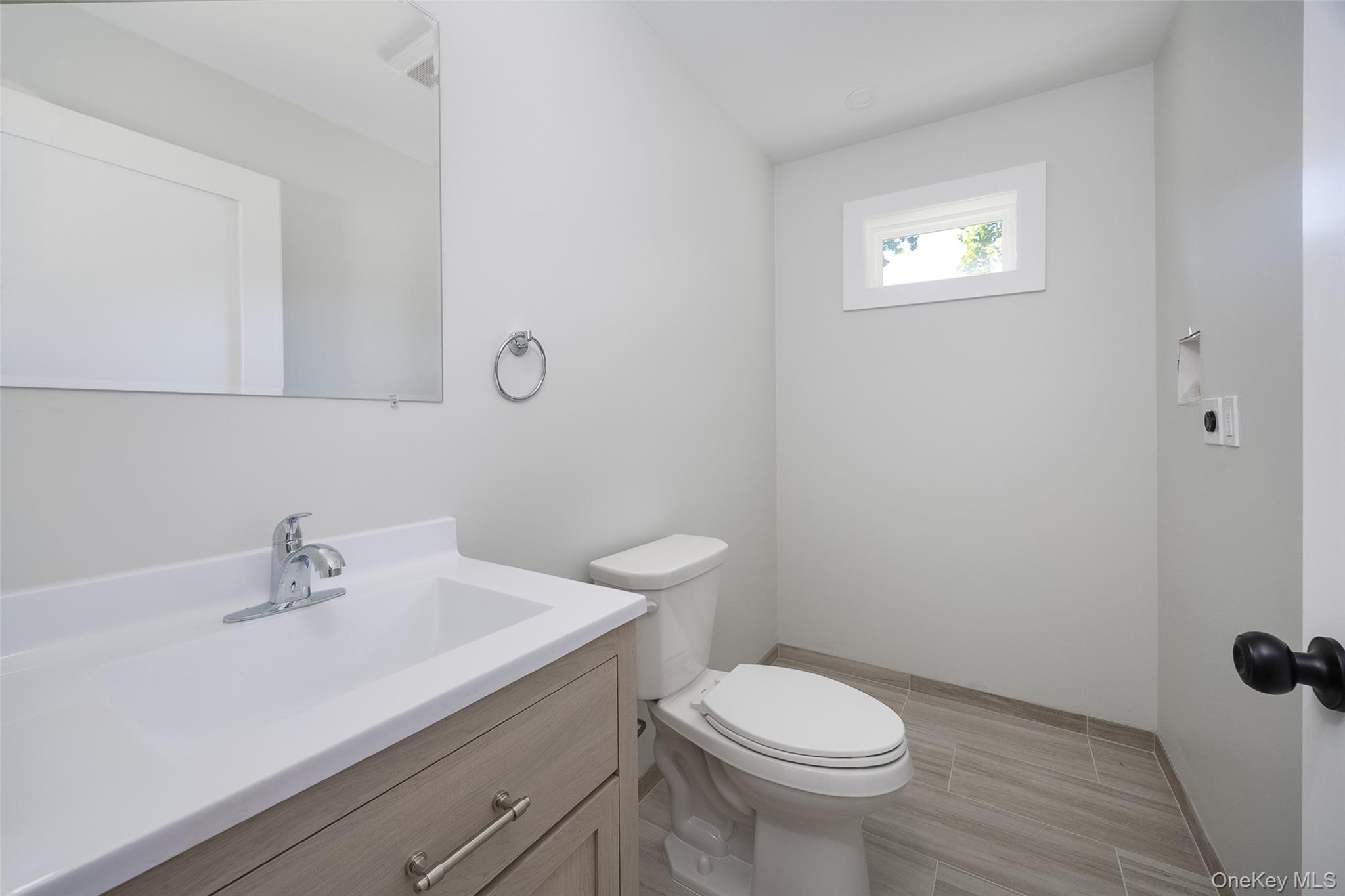 5 Douglas Street, Unit B photo 5