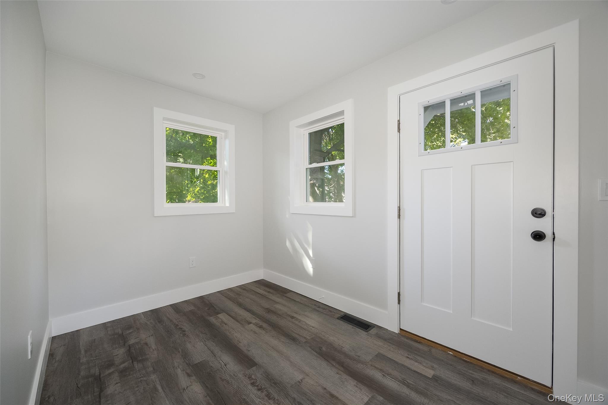 5 Douglas Street, Unit B photo 8