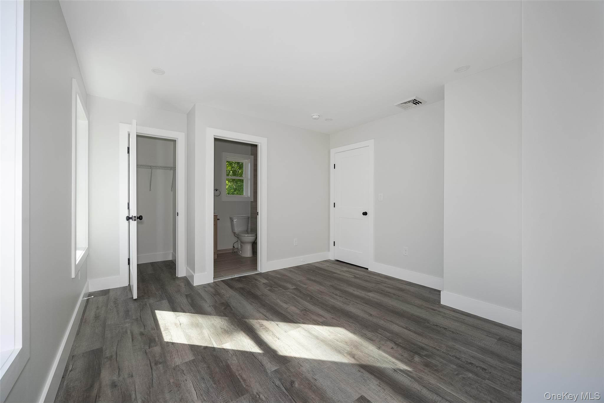 5 Douglas Street, Unit B photo 9