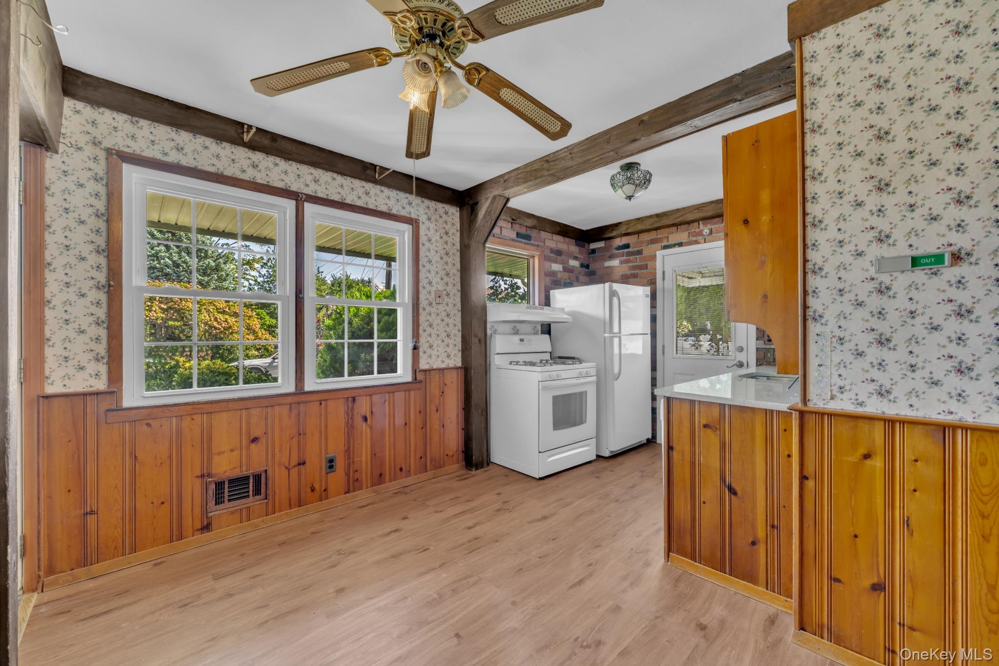 170 Park Lane – For Sale photo 5