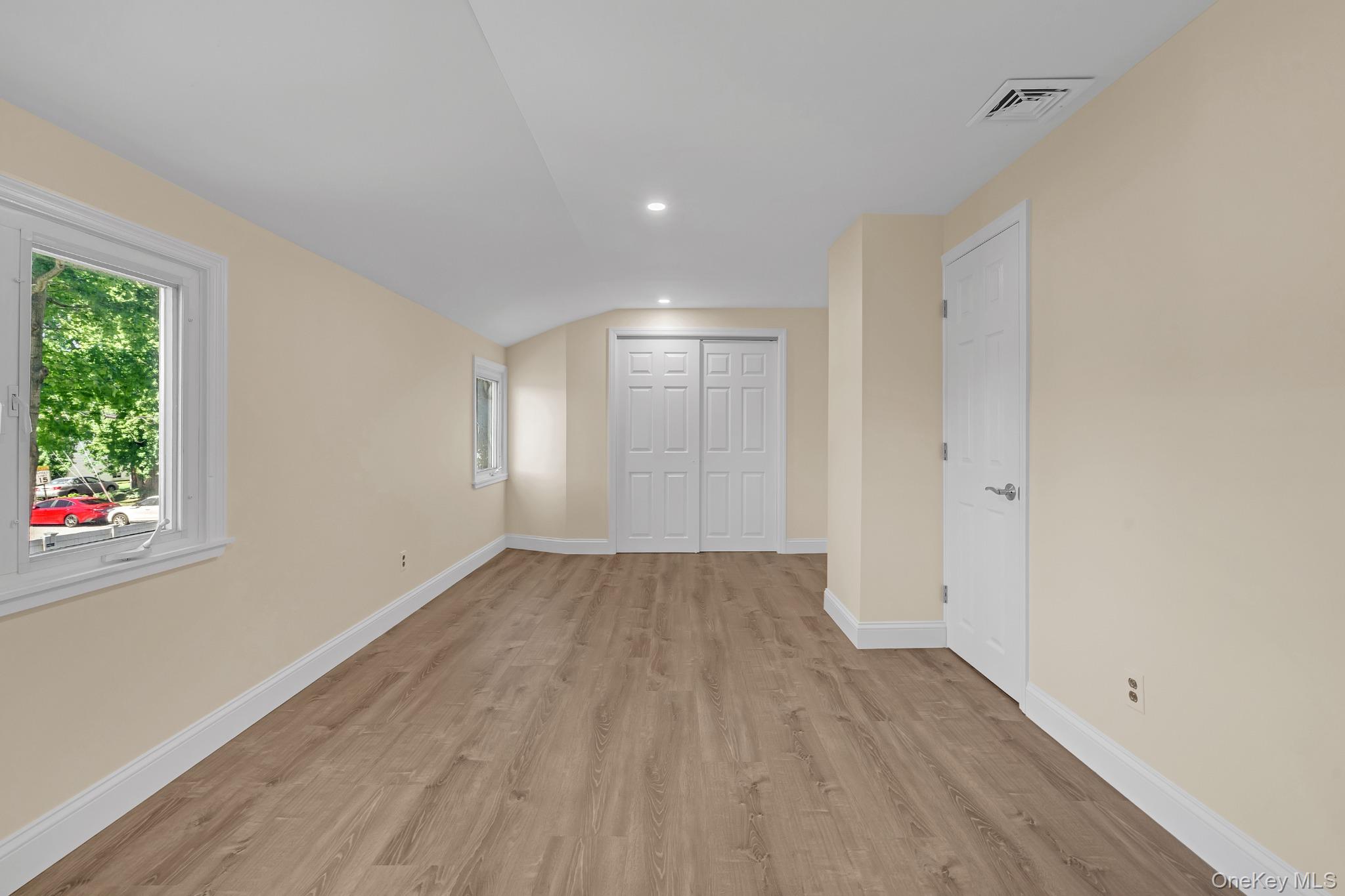 170 Park Lane – For Sale photo 17