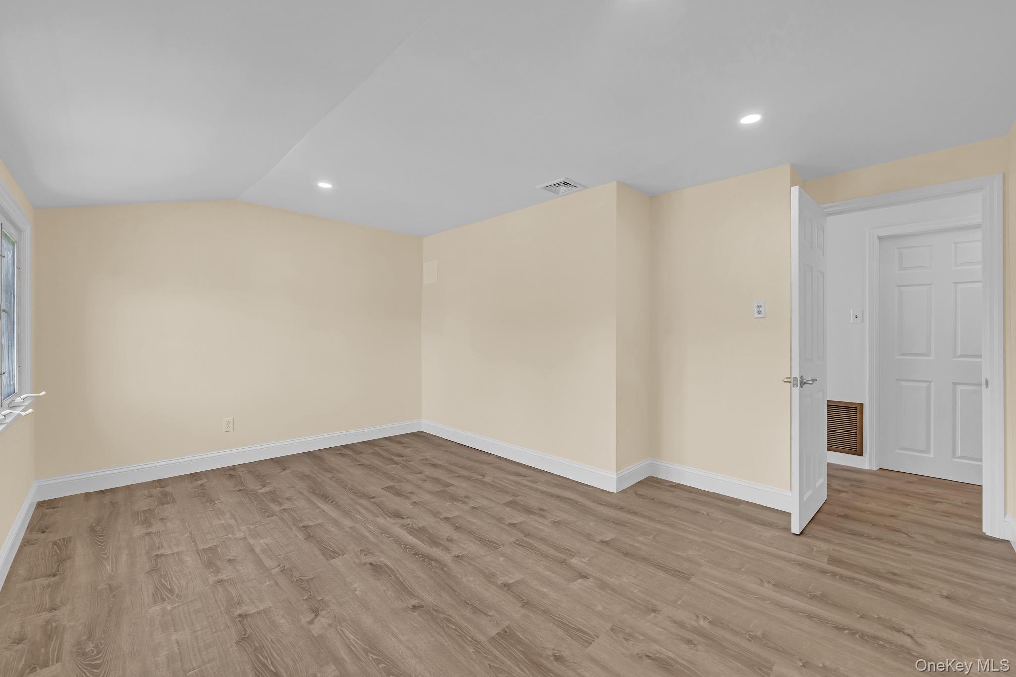 170 Park Lane – For Sale photo 22