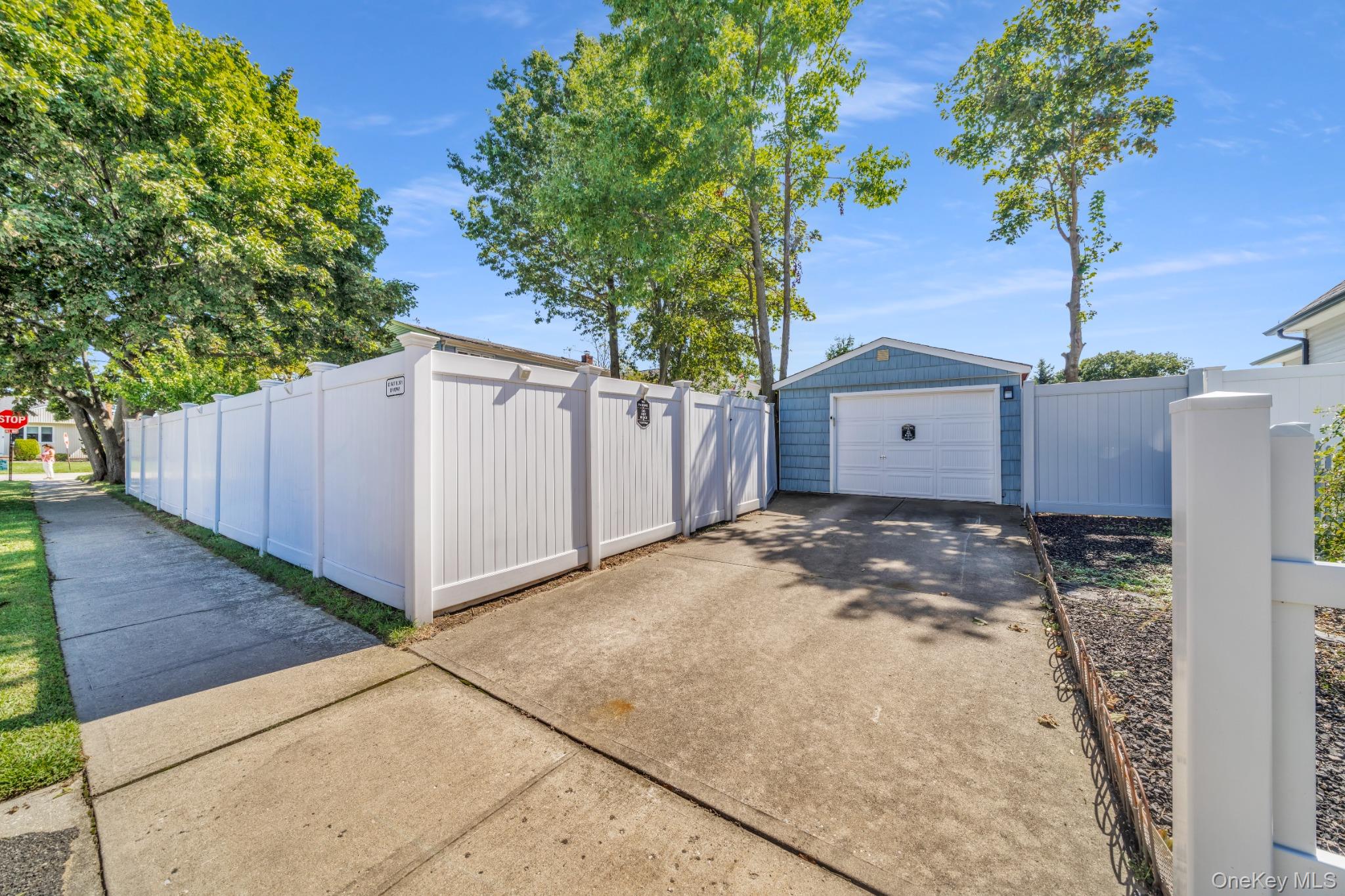170 Park Lane – For Sale photo 30