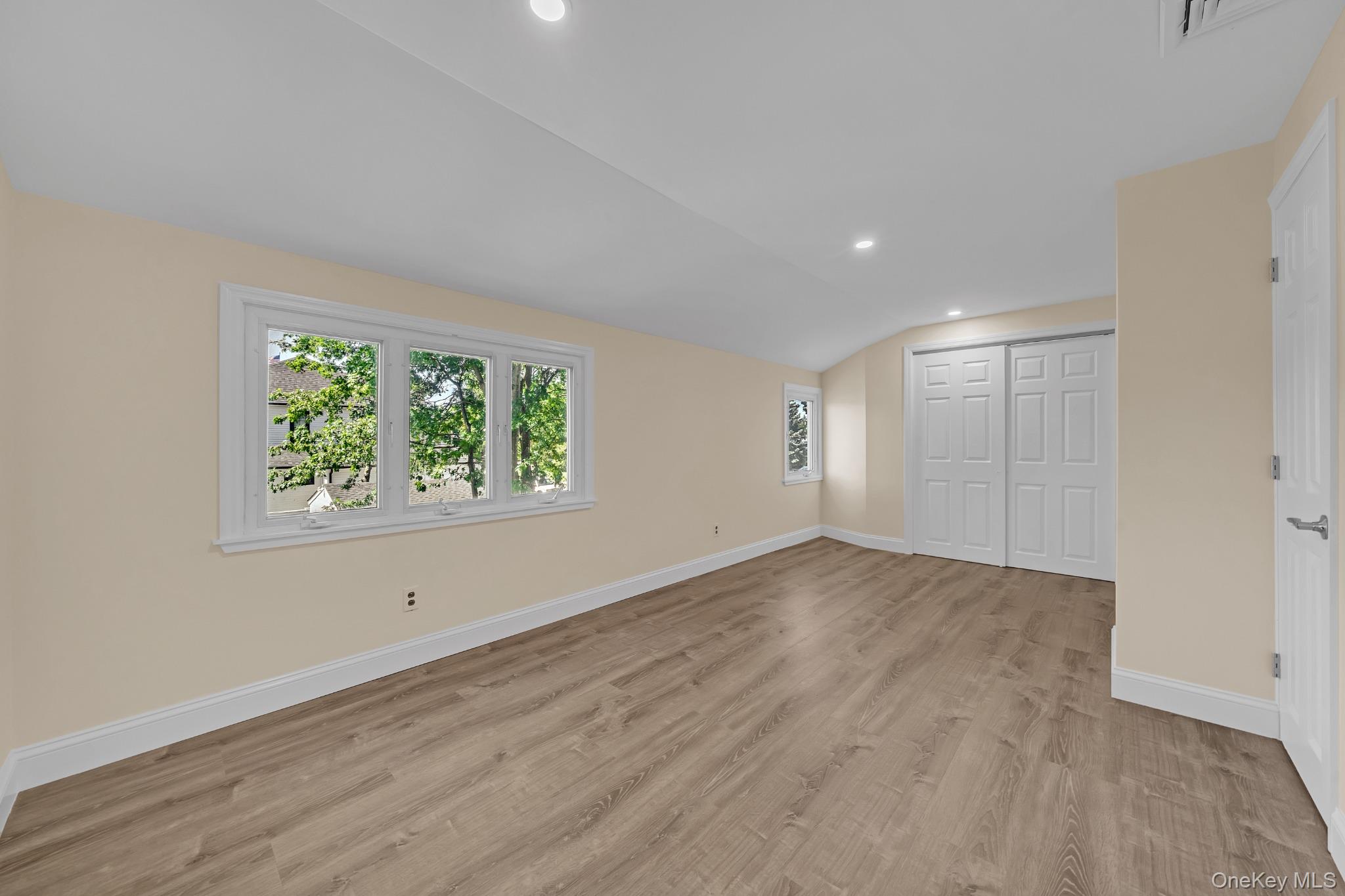 170 Park Lane – For Sale photo 18