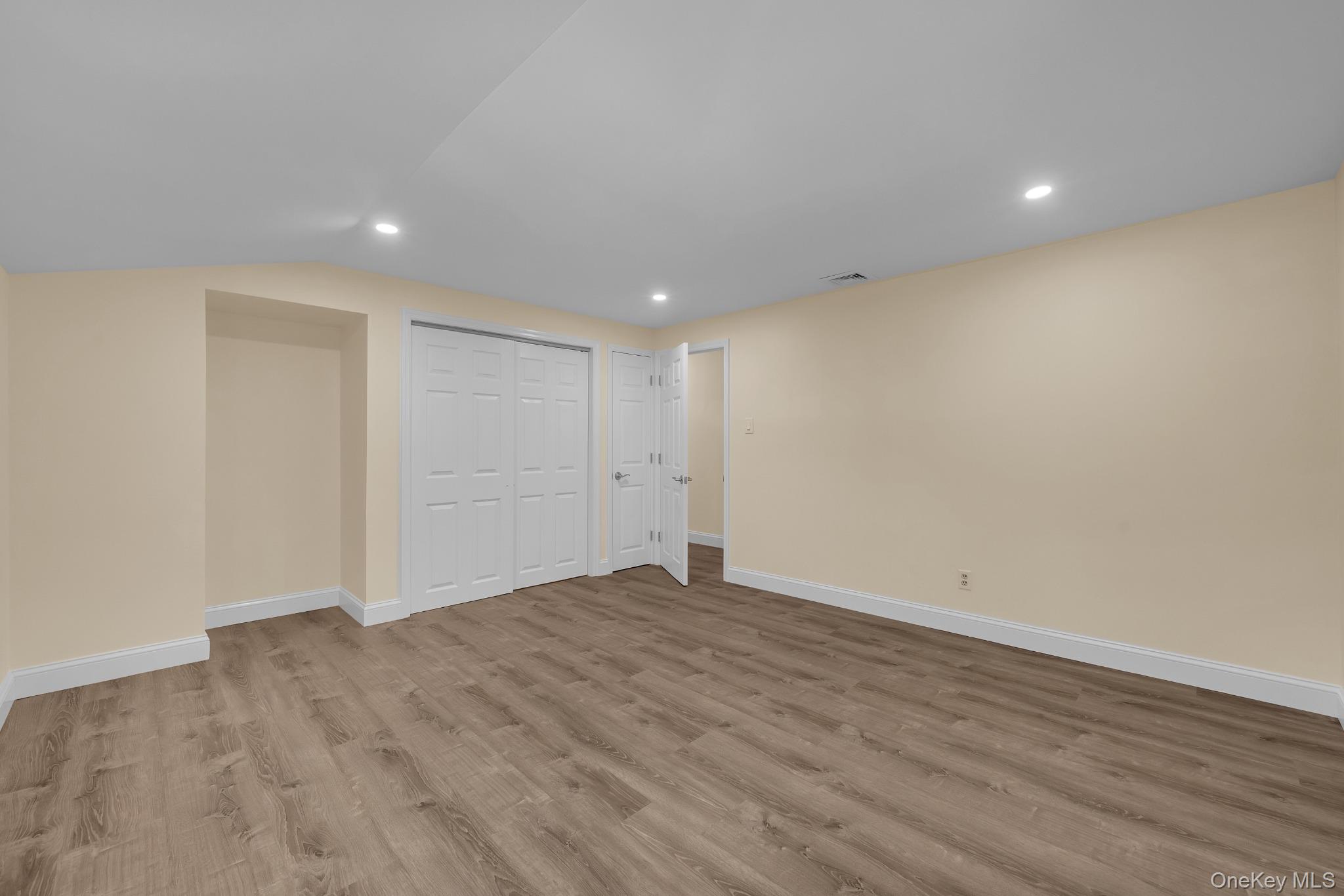 170 Park Lane – For Sale photo 14