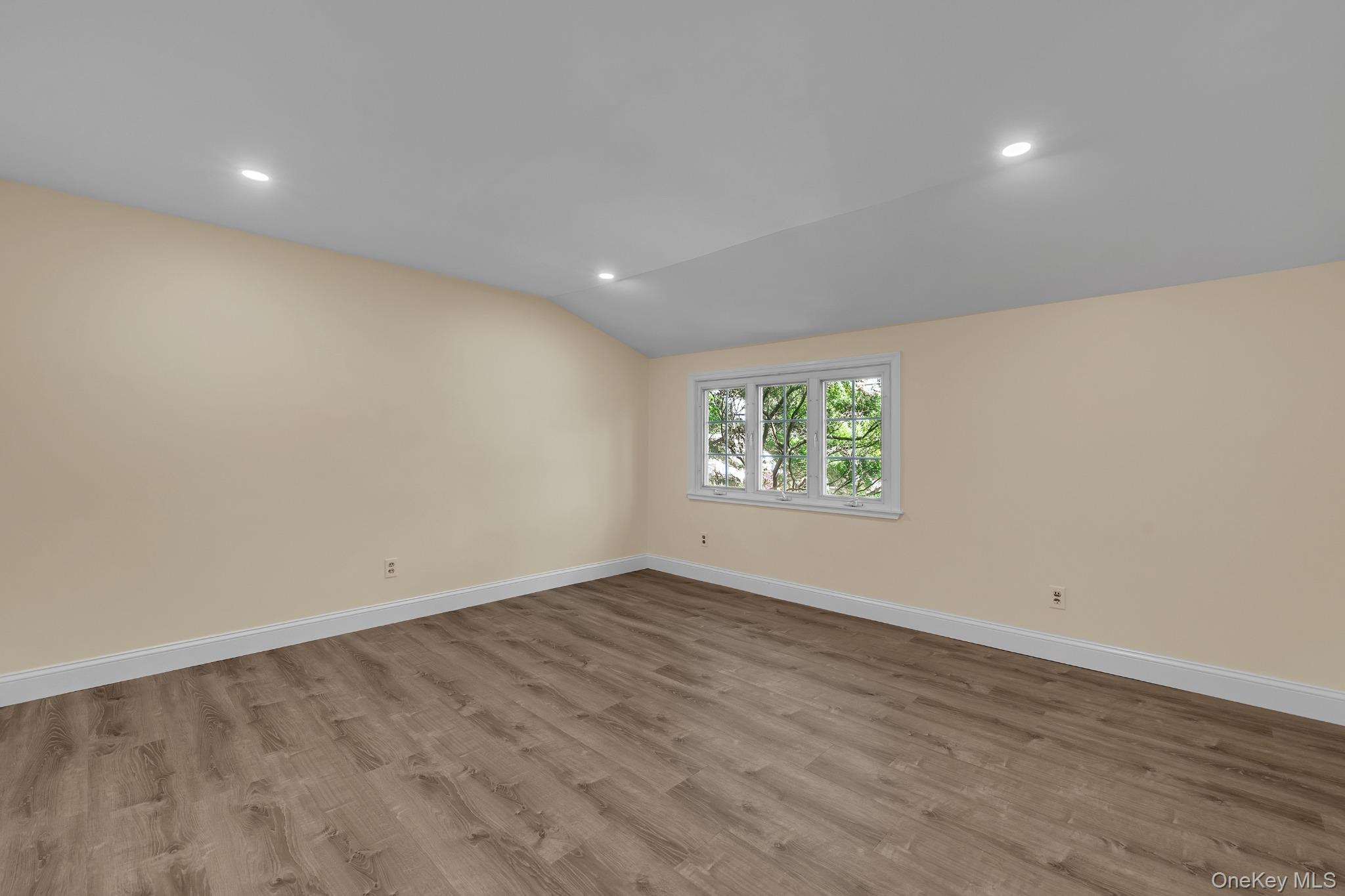 170 Park Lane – For Sale photo 13