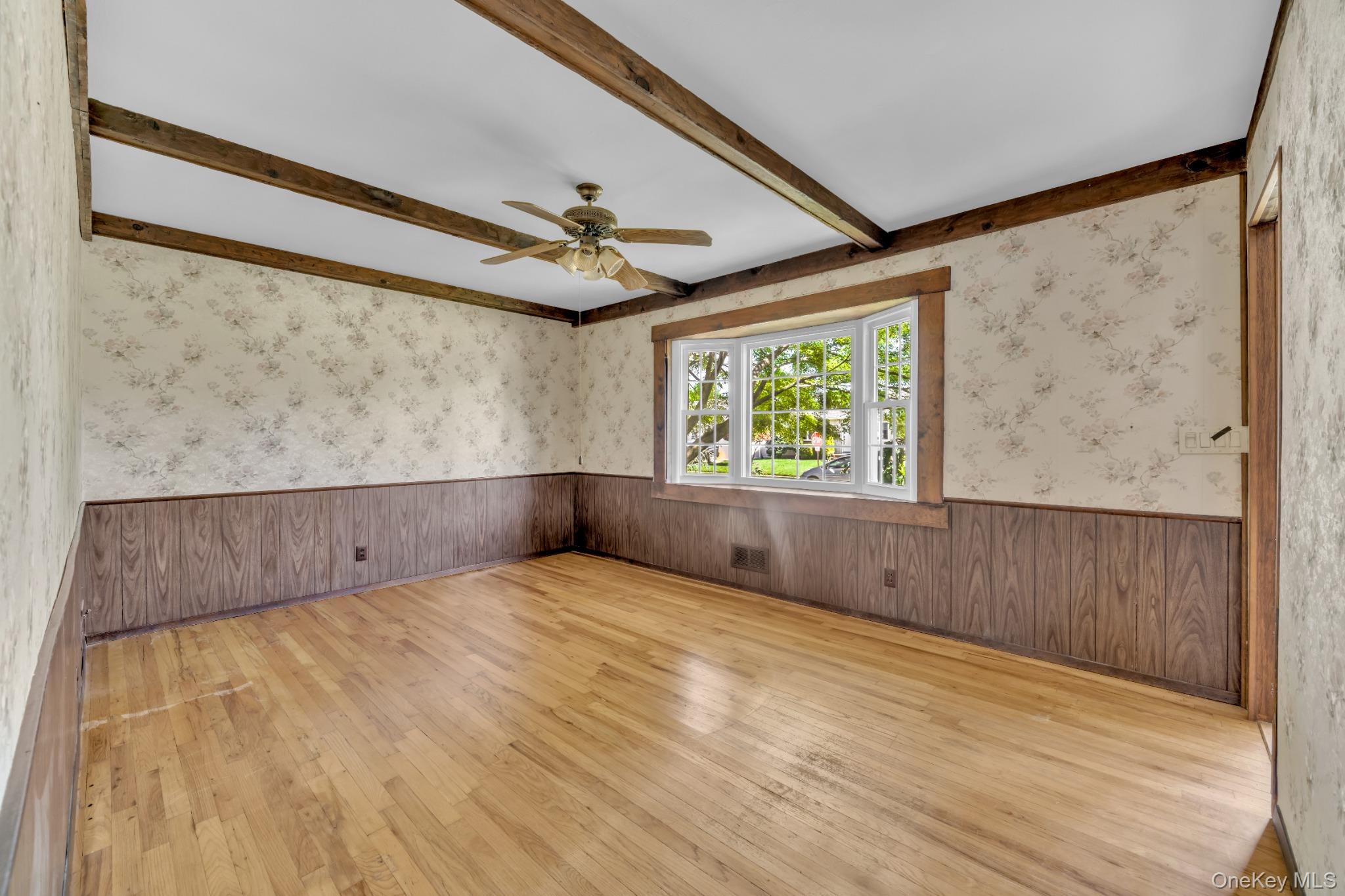 170 Park Lane – For Sale photo 2