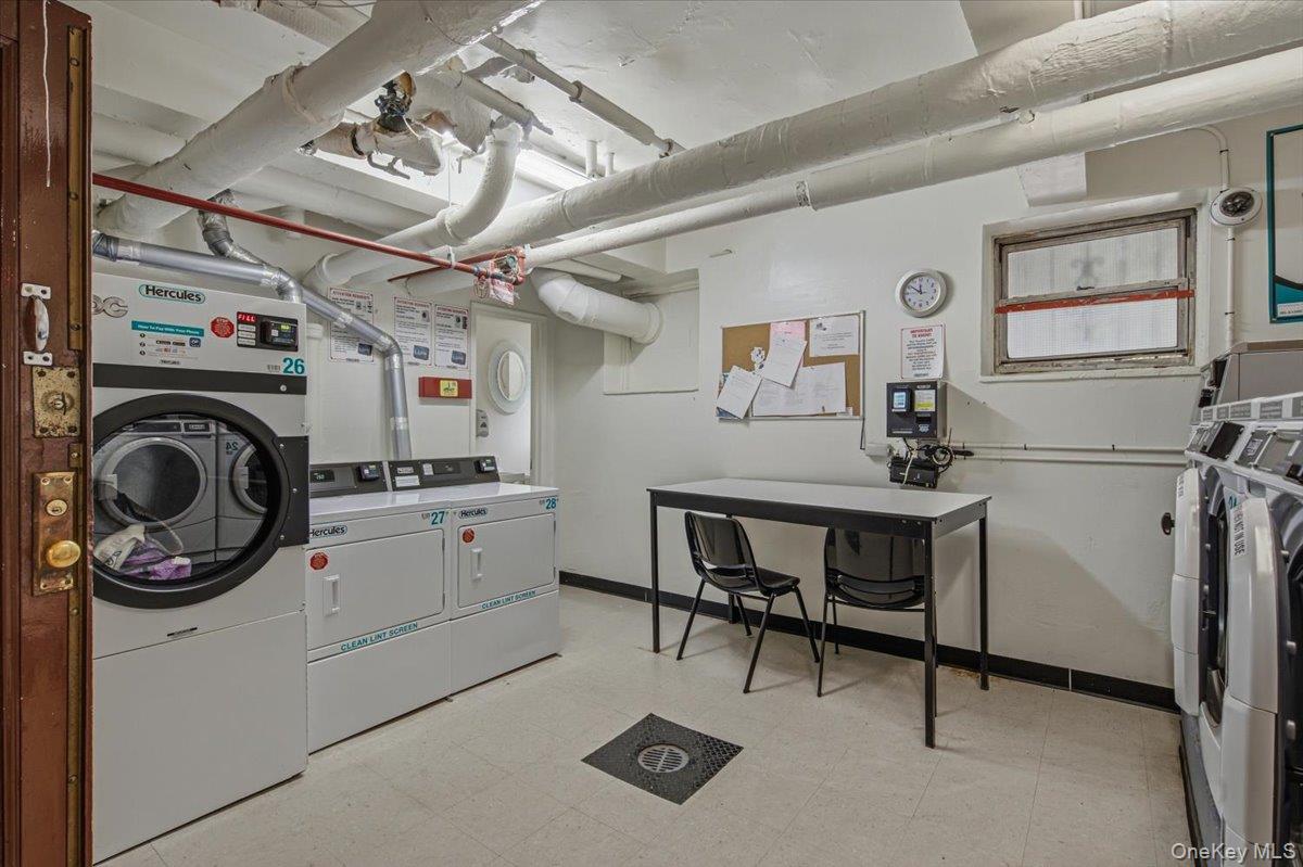 2107 Wallace Ave Wallace, Unit 6A photo 14