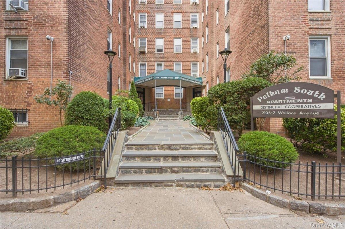 2107 Wallace Ave Wallace, Unit 6A photo 2