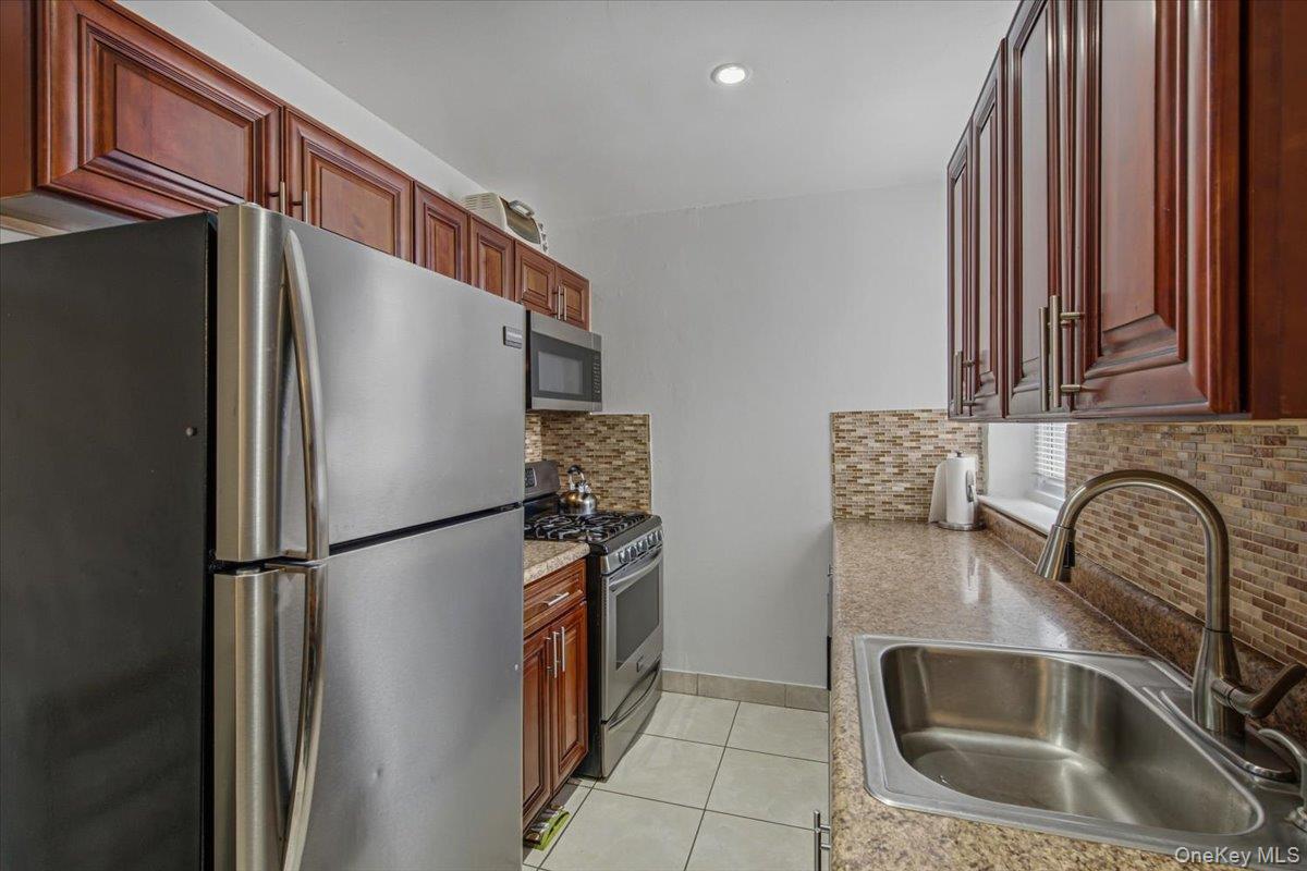 2107 Wallace Ave Wallace, Unit 6A photo 10