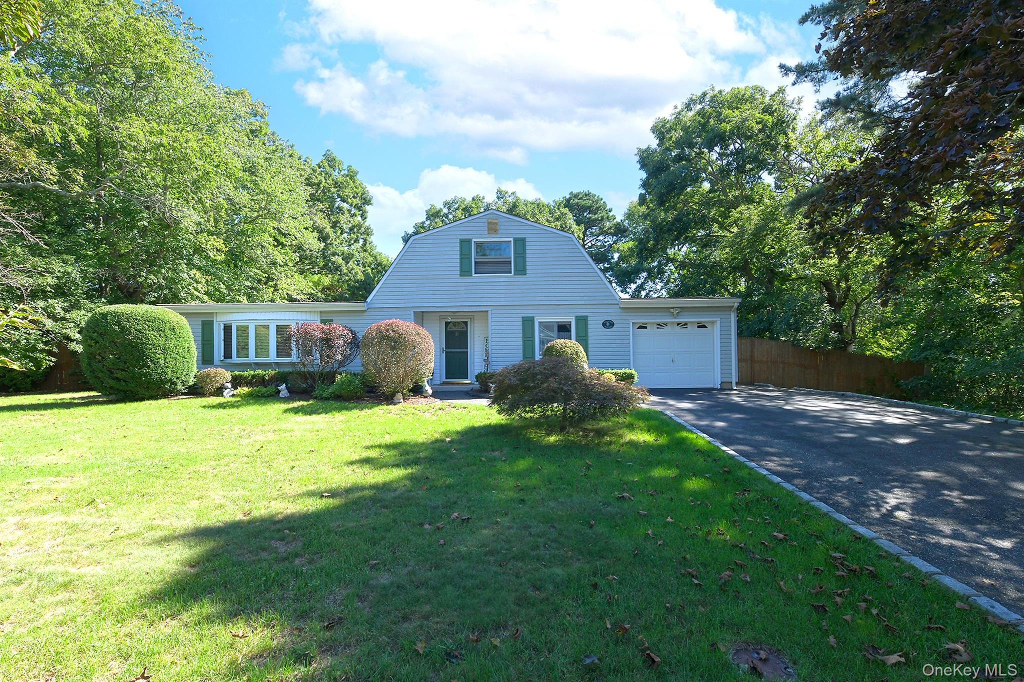 11 Crooked Pine Drive – For Sale