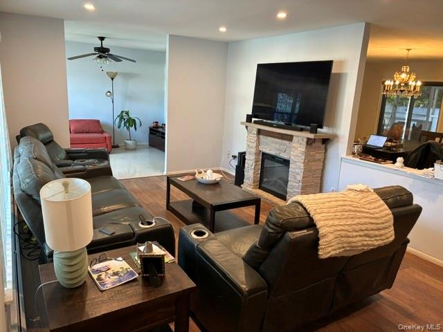 4 Carston Street W – For Sale