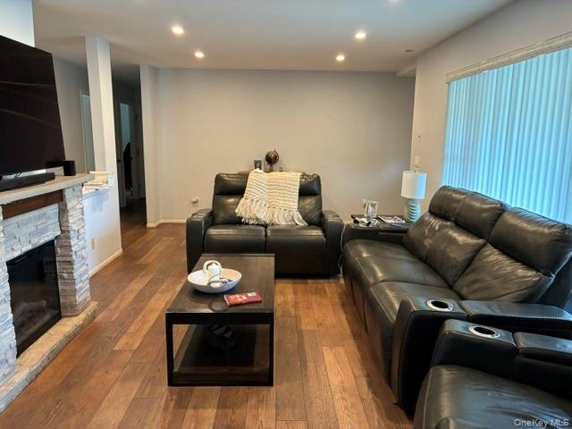 4 Carston Street W – For Sale photo 4