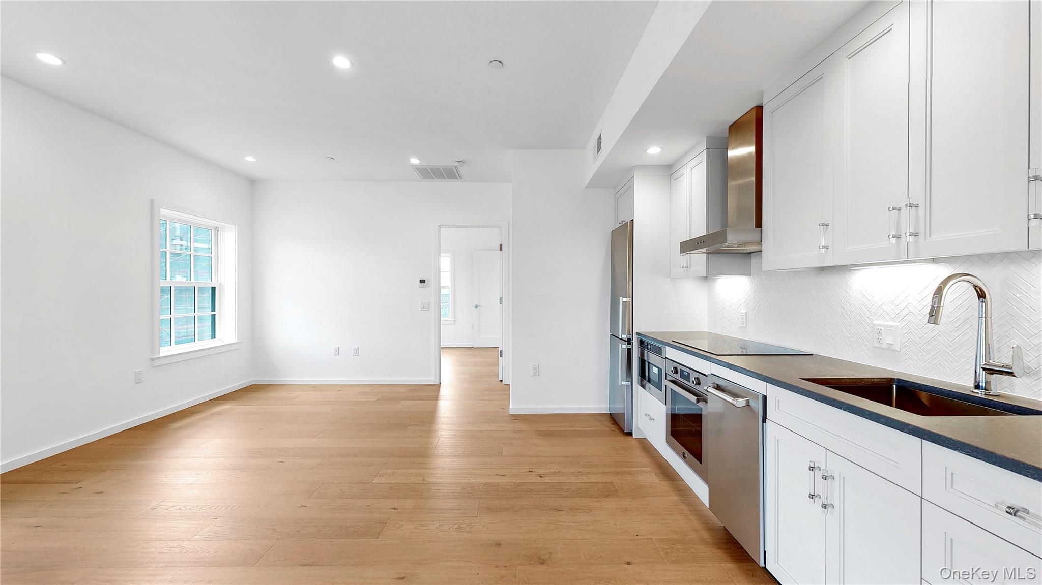 16 Main, Unit 5A