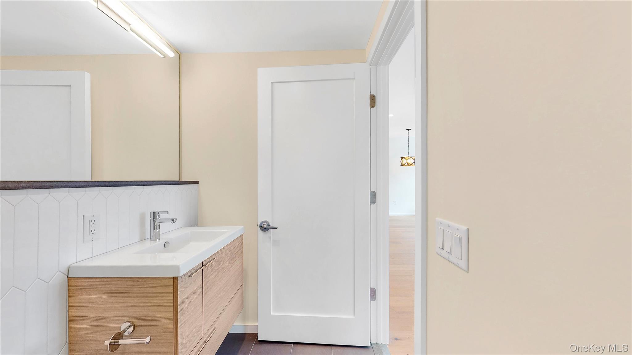 16 Main, Unit 5A photo 4