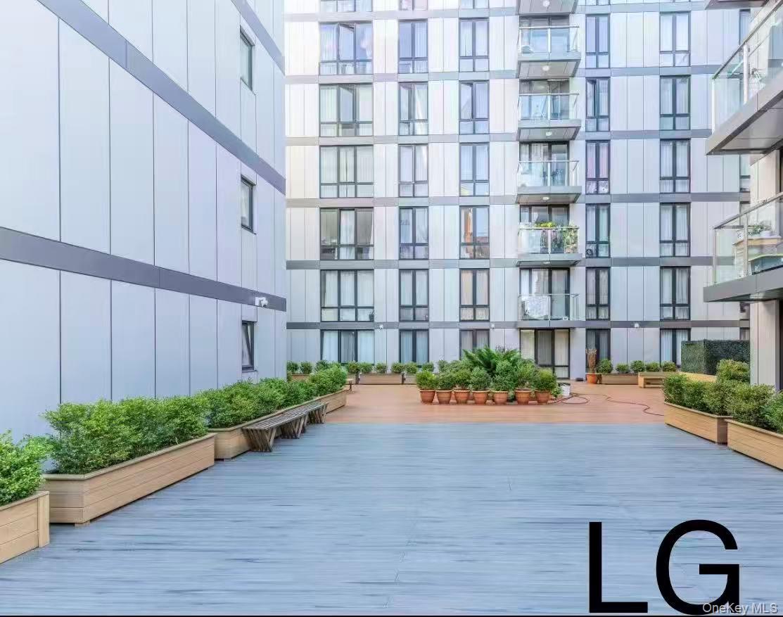 144-27 Sanford Avenue, Unit 3N photo 10