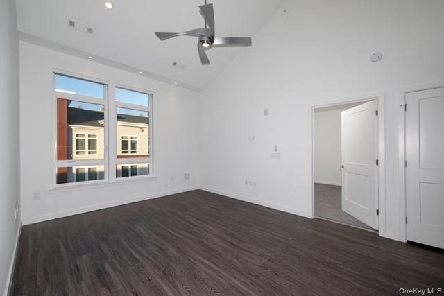 116 Searing Avenue, Unit PHN409 photo 15