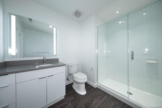 116 Searing Avenue, Unit PHN409 photo 12