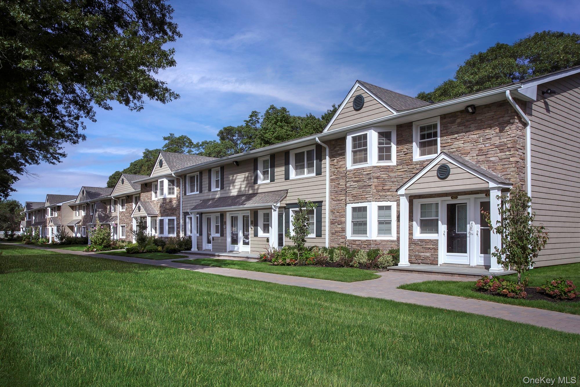 316 Tudor Lane, Unit 316