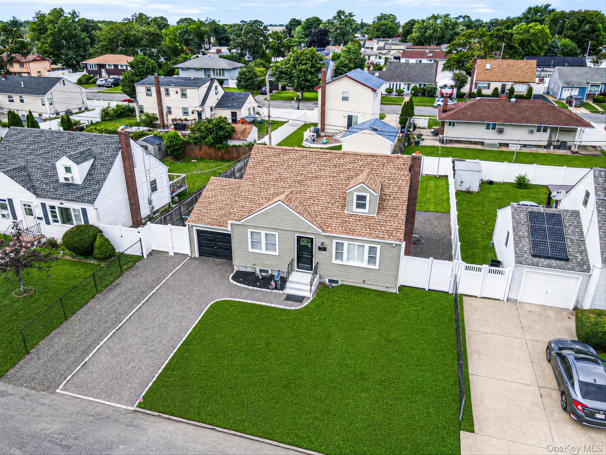 13 Maple Drive – For Sale photo 4