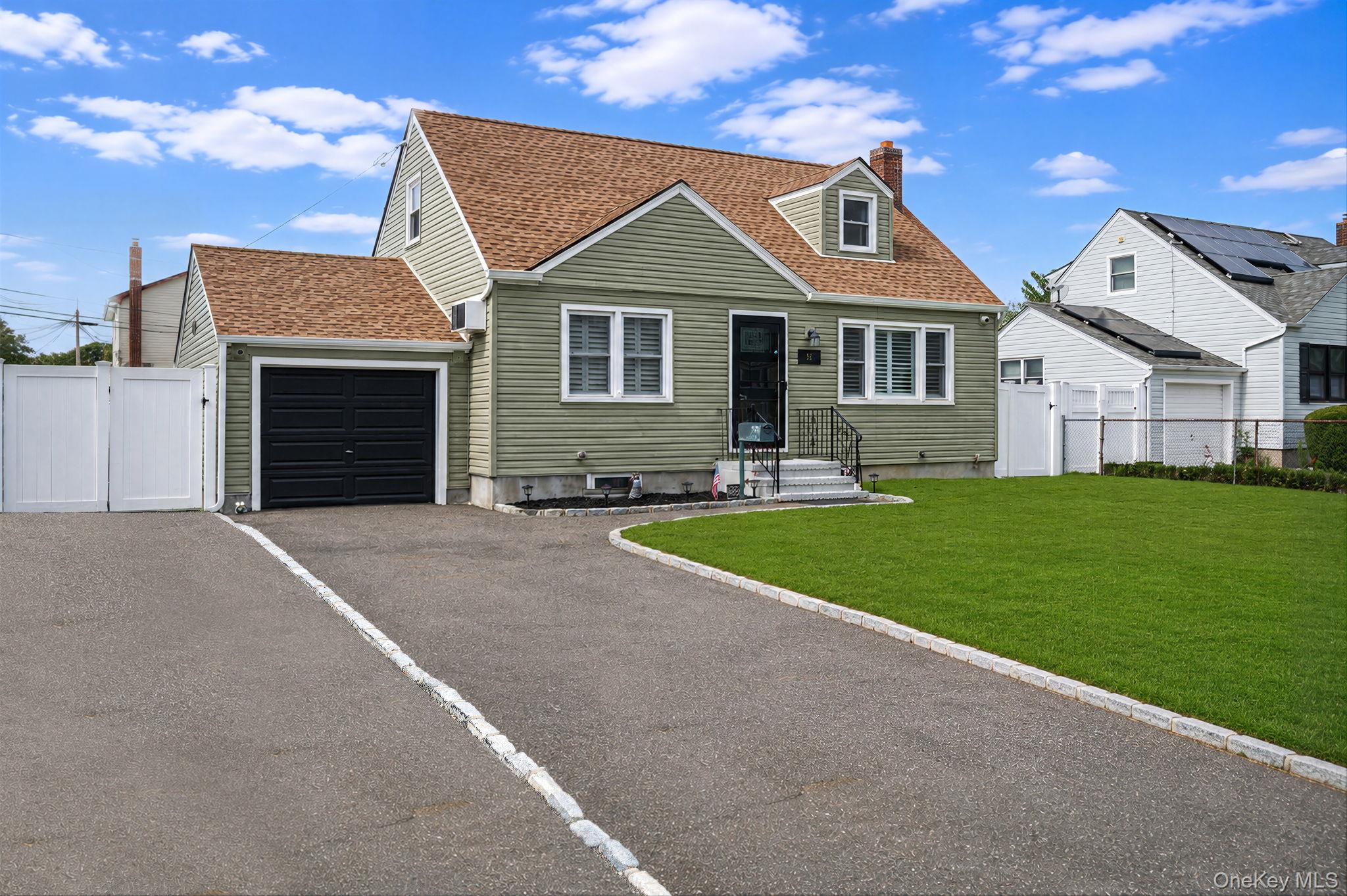 13 Maple Drive – For Sale photo 2