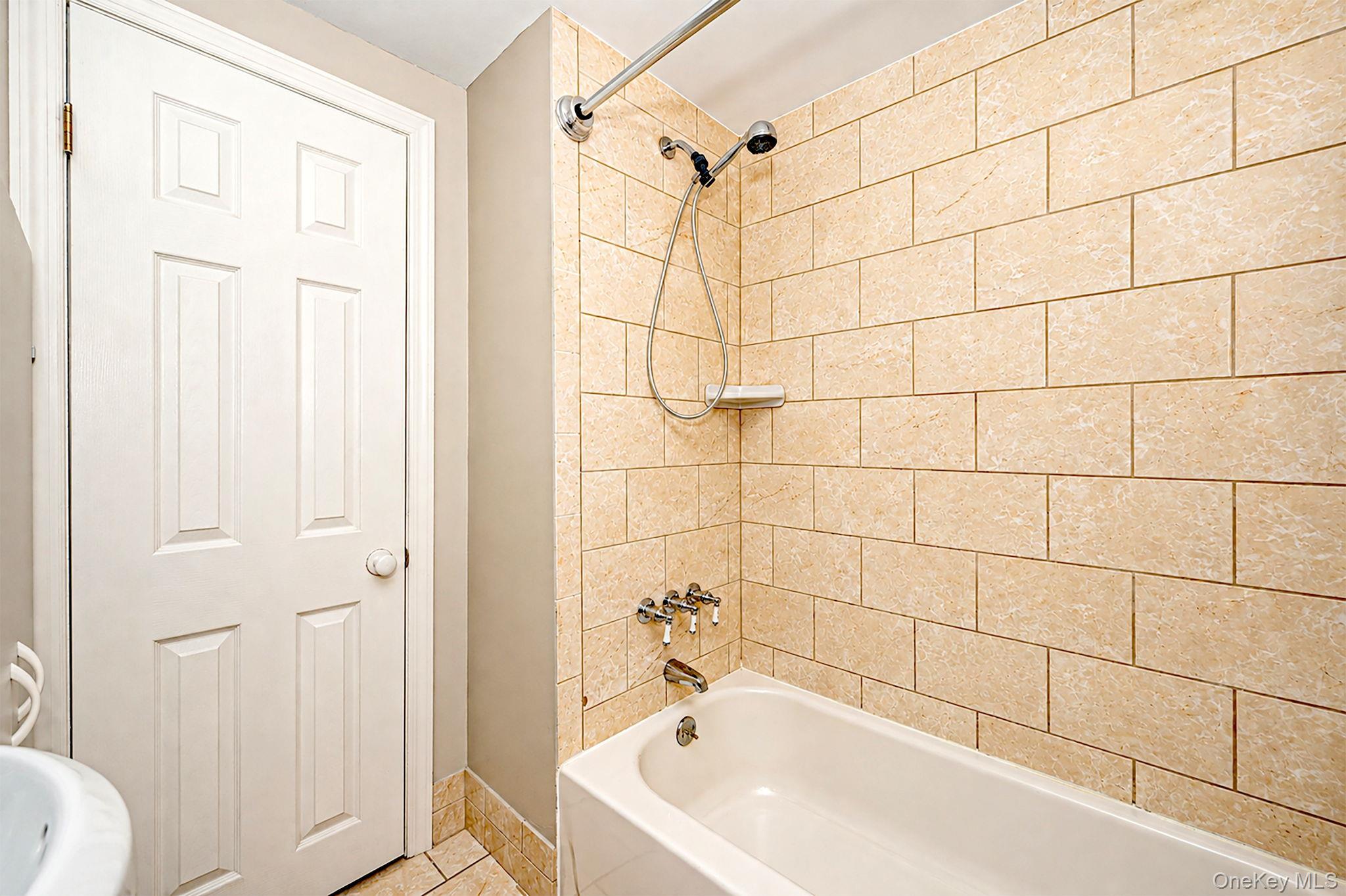 13 Maple Drive – For Sale photo 30