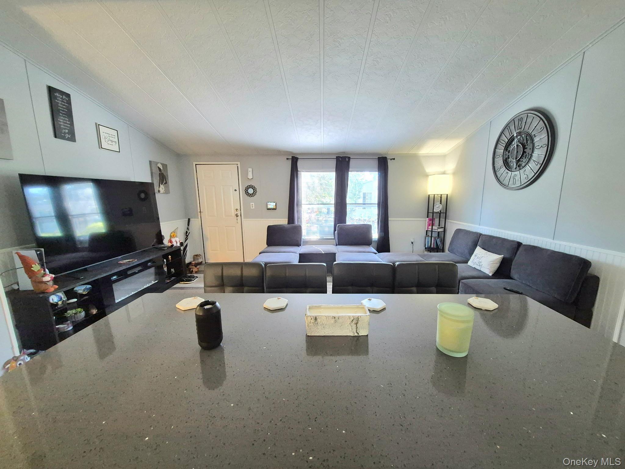 37-28 Hubbard Avenue – For Sale photo 14