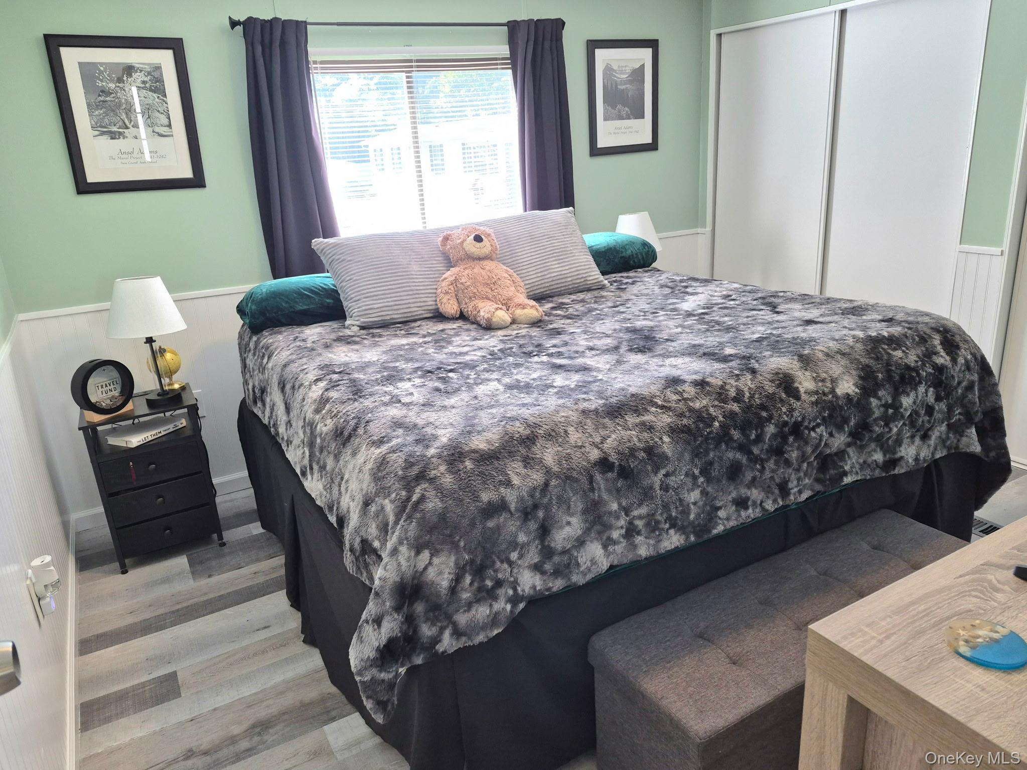 37-28 Hubbard Avenue – For Sale photo 2