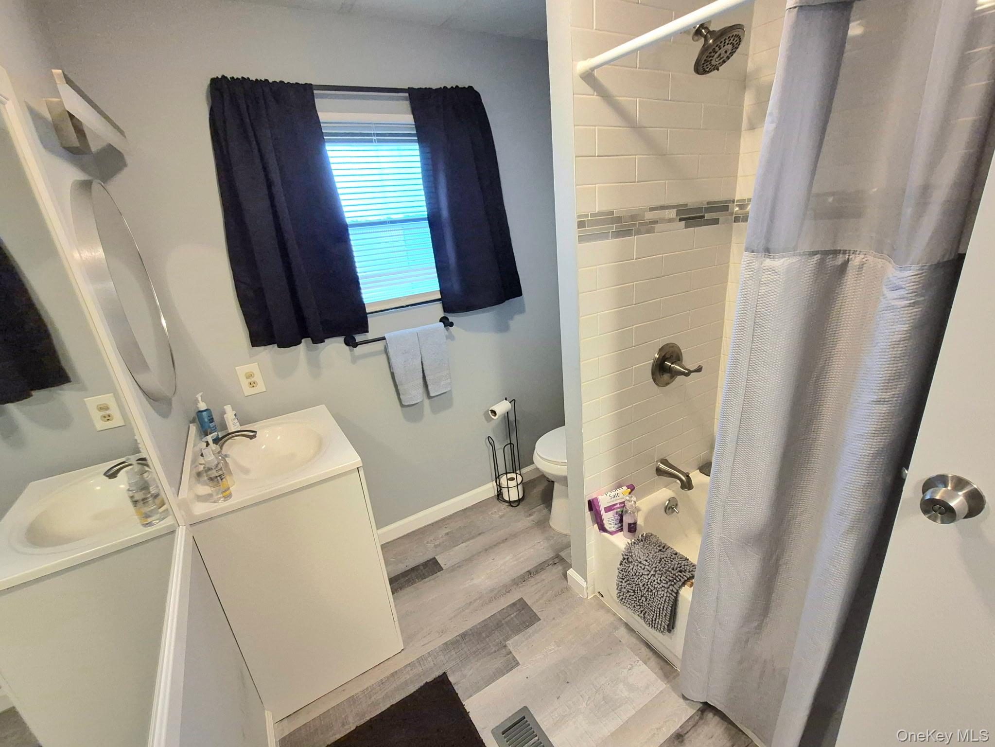 37-28 Hubbard Avenue – For Sale photo 23