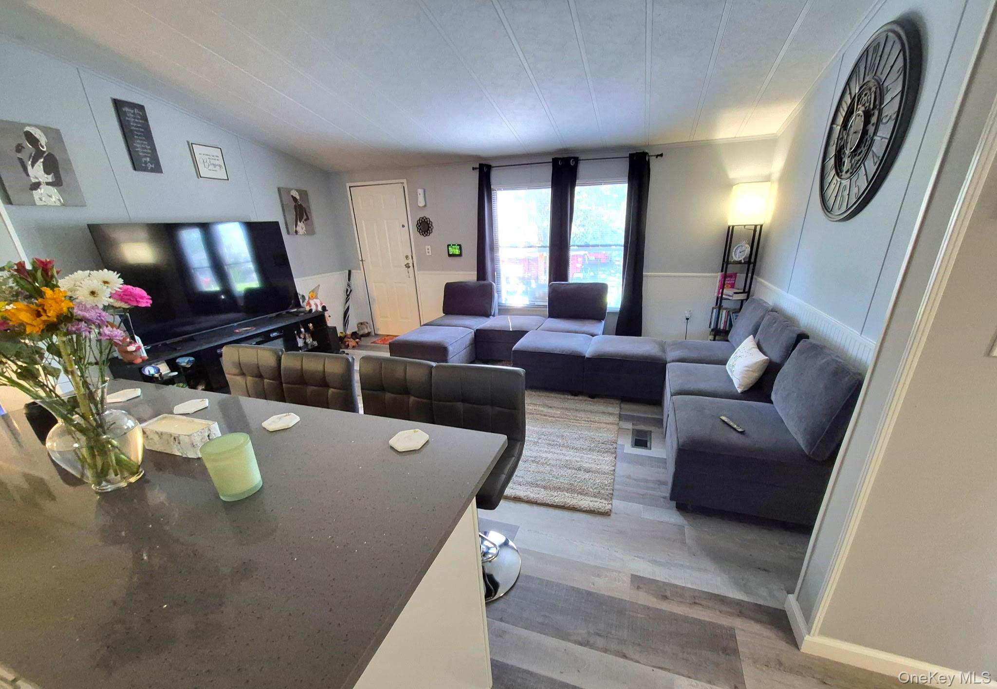 37-28 Hubbard Avenue – For Sale photo 12