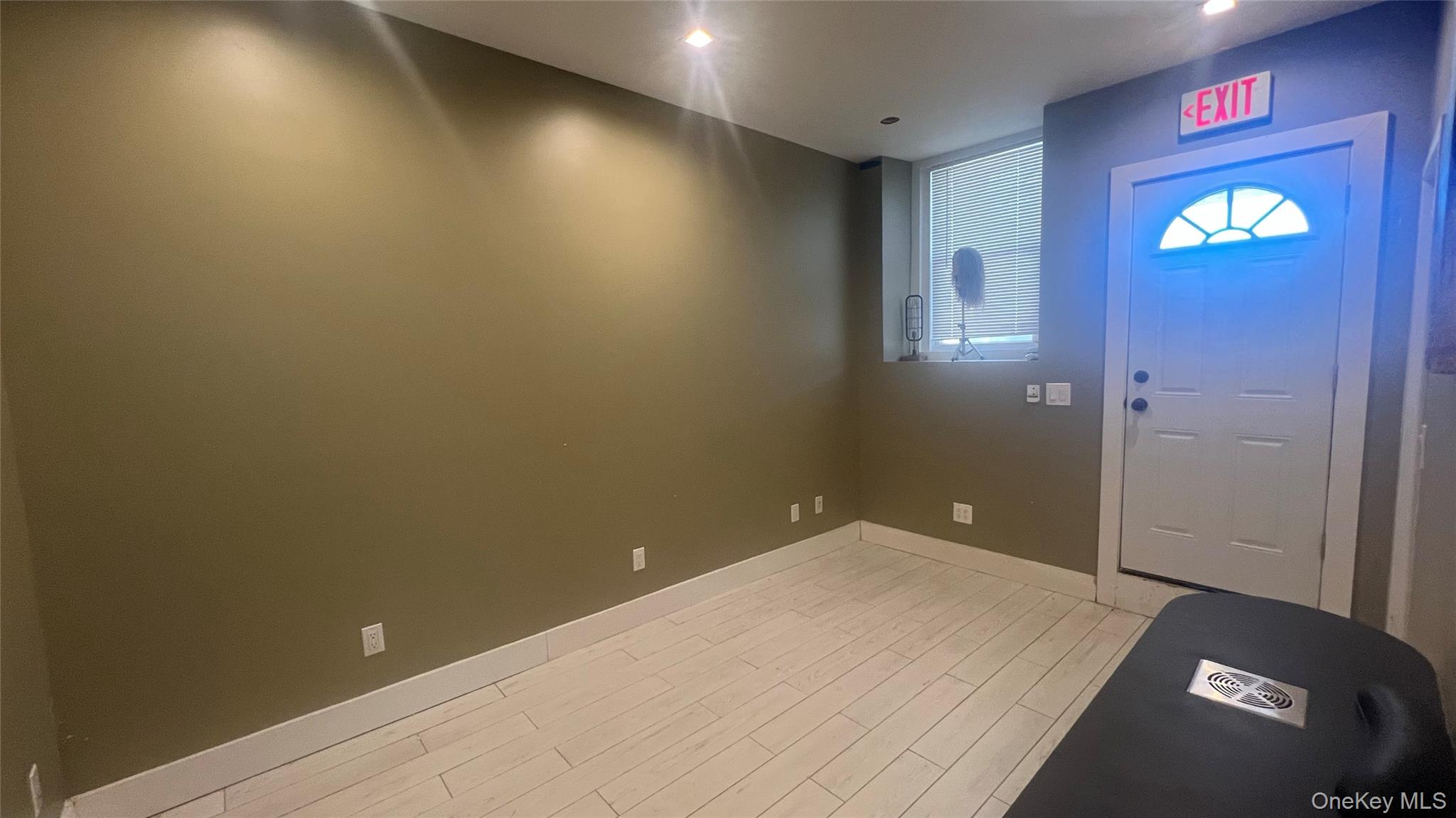 880 Midland Avenue – For Sale photo 9