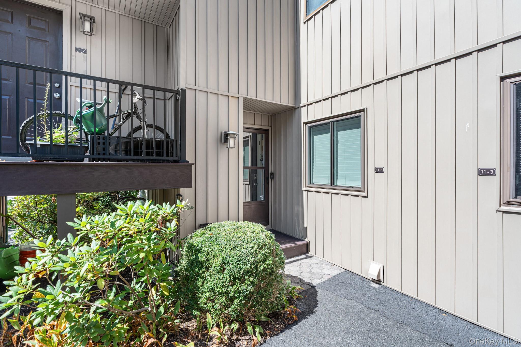 11 Nicole Circle, Unit 1 photo 2