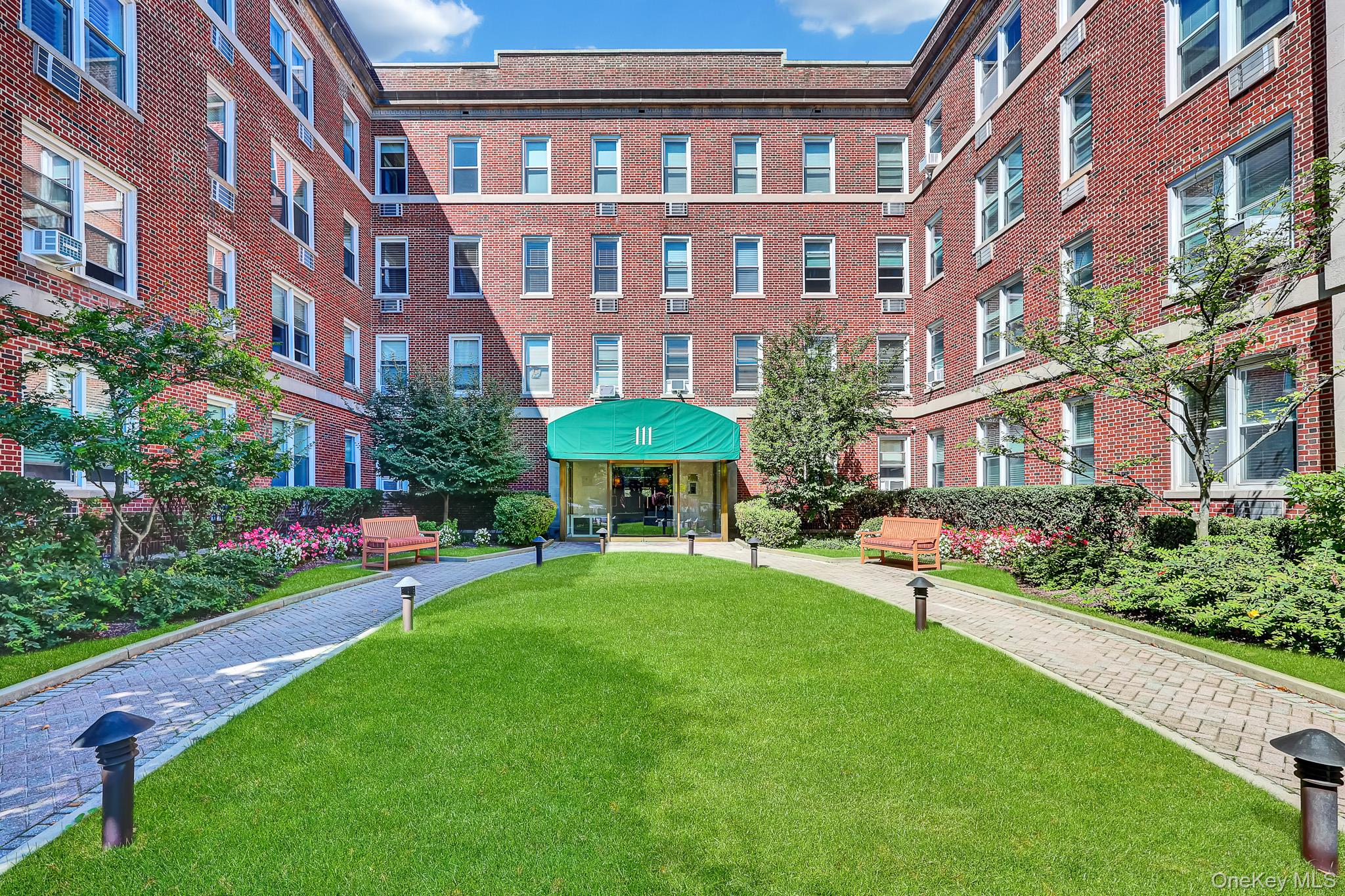 111 7th Street, Unit 304 photo 6
