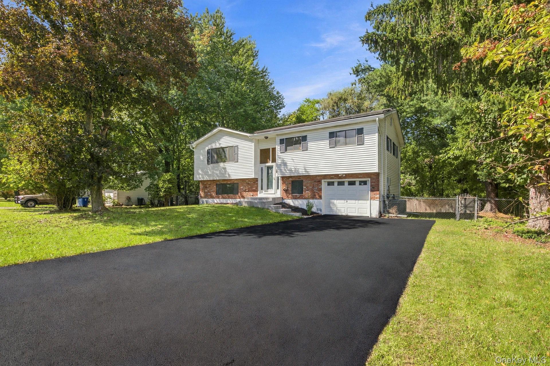 12 Westminister Drive – For Sale photo 2