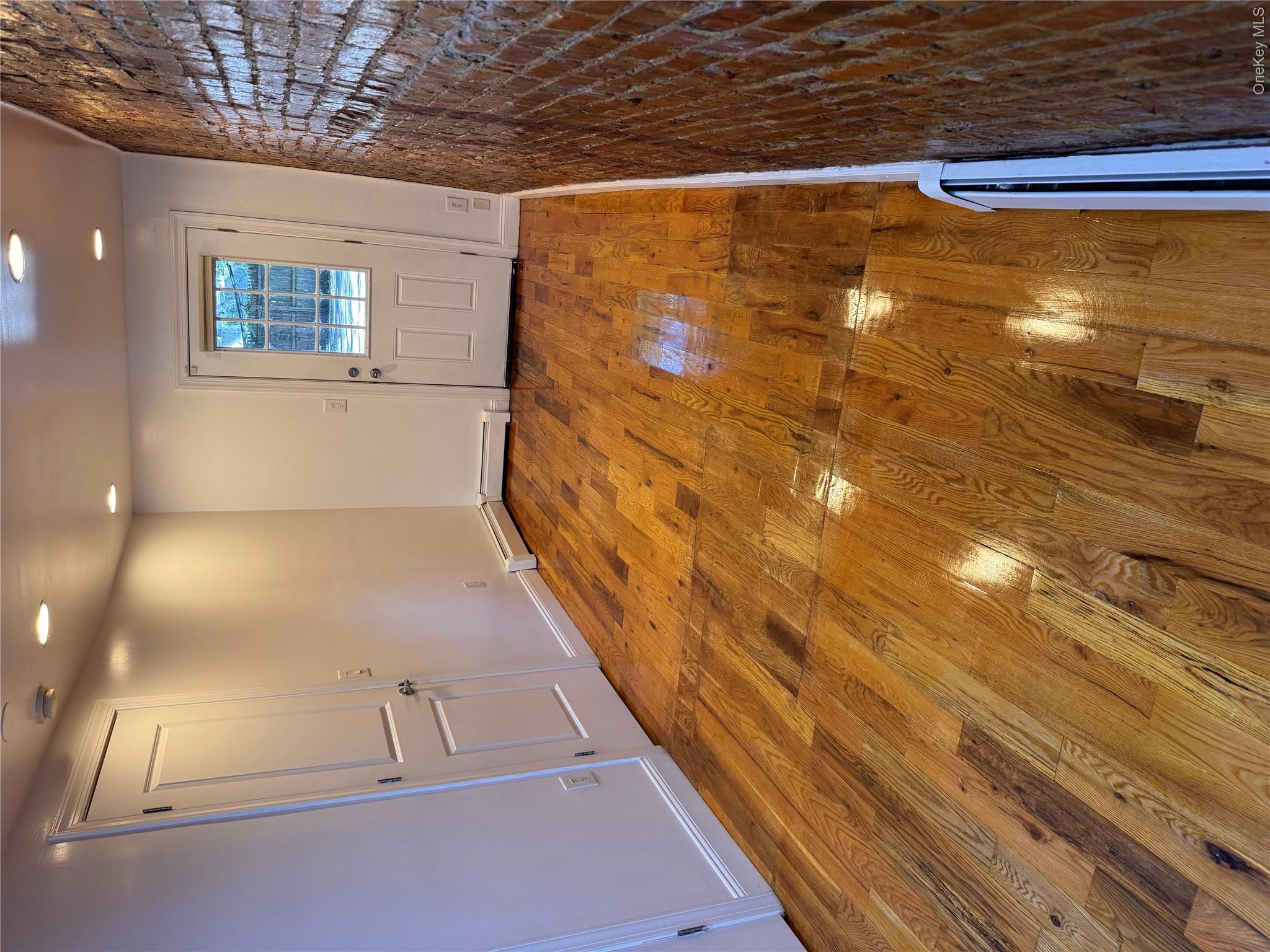 887 Lafayette Avenue – For Rent photo 9