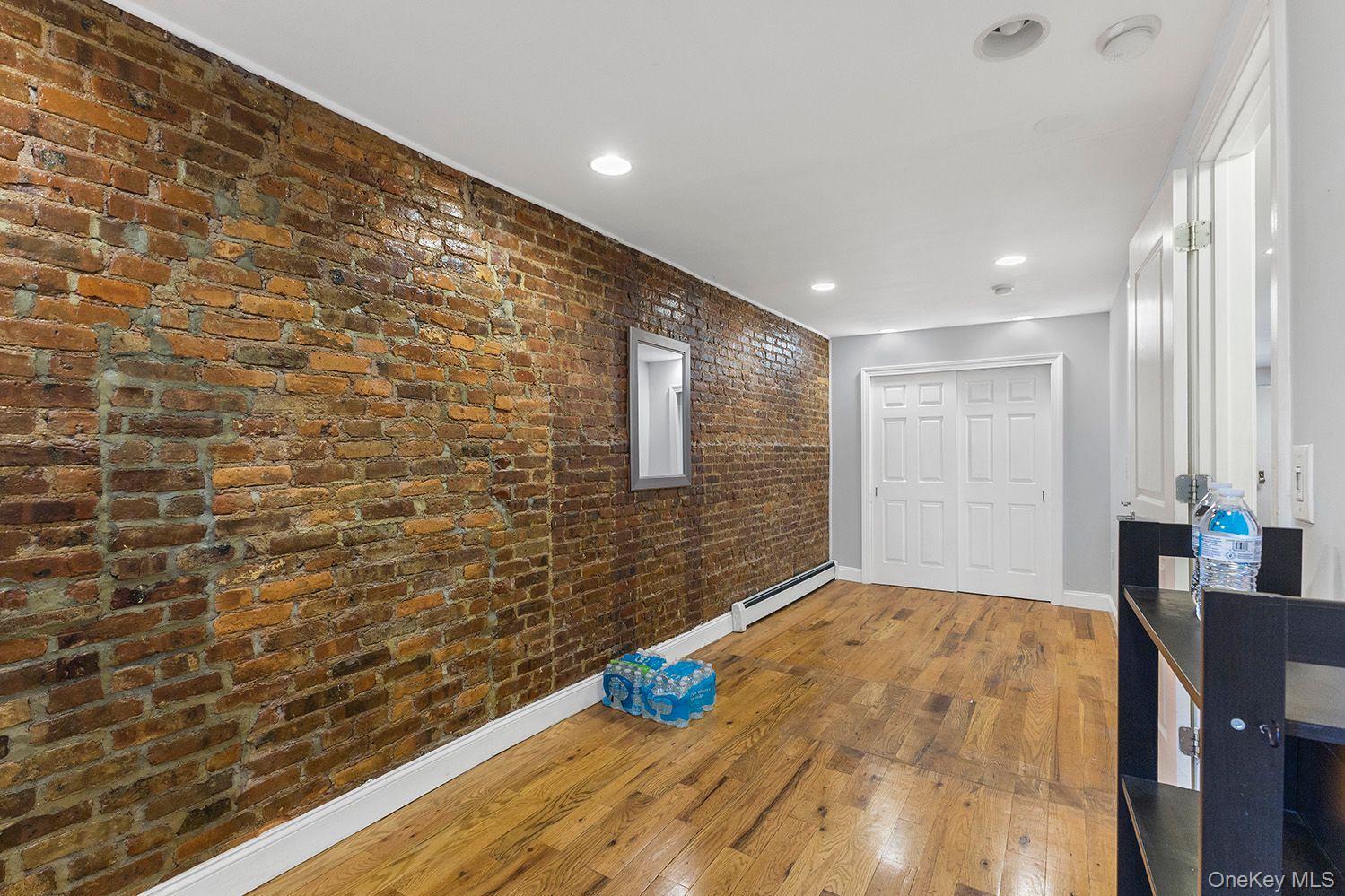 887 Lafayette Avenue – For Rent photo 4