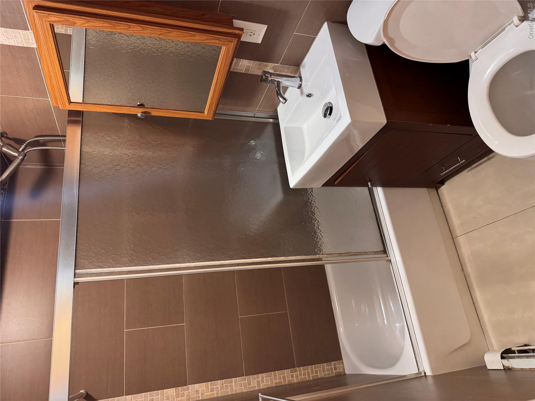 887 Lafayette Avenue – For Rent photo 8