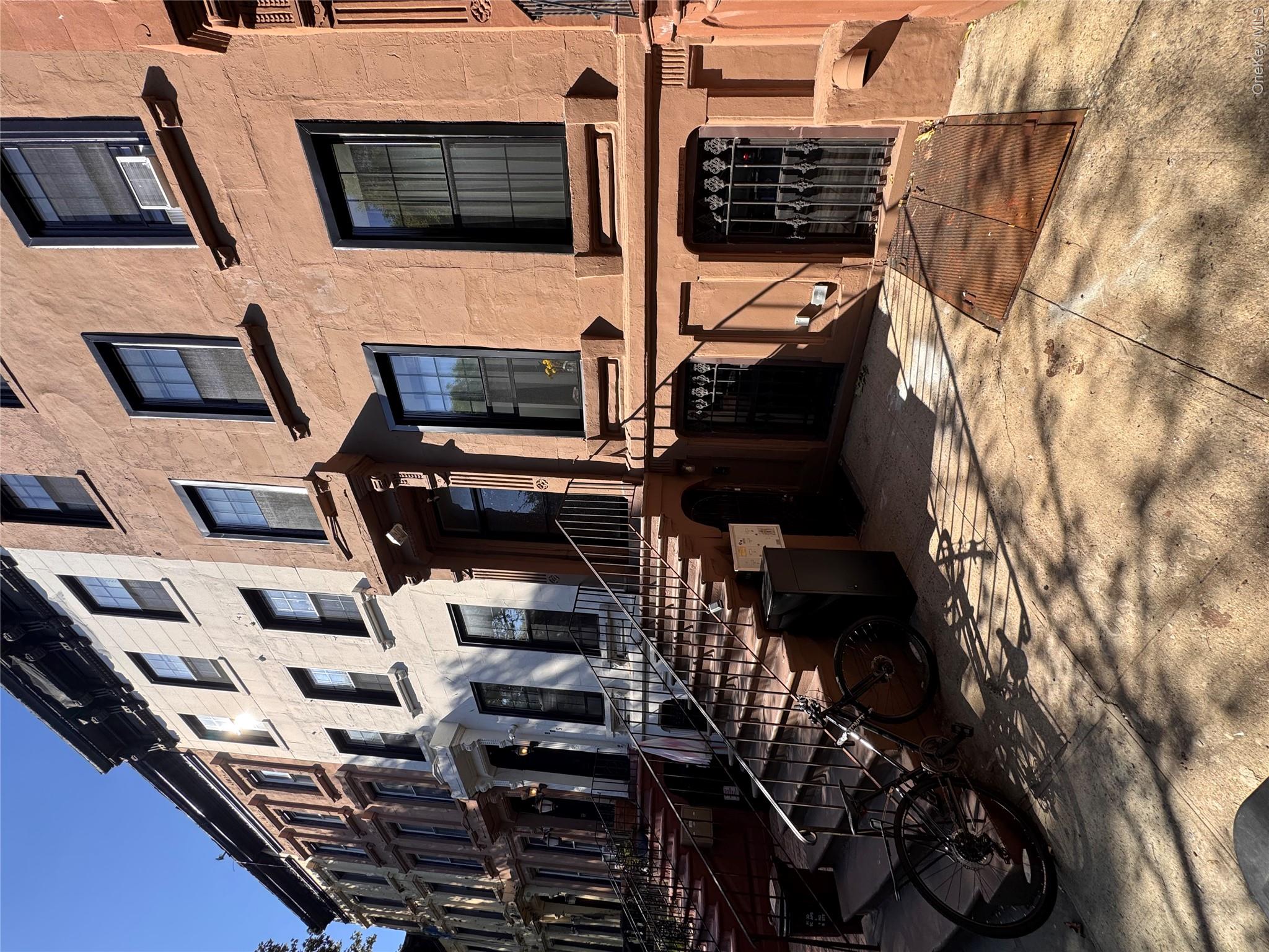 887 Lafayette Avenue – For Rent