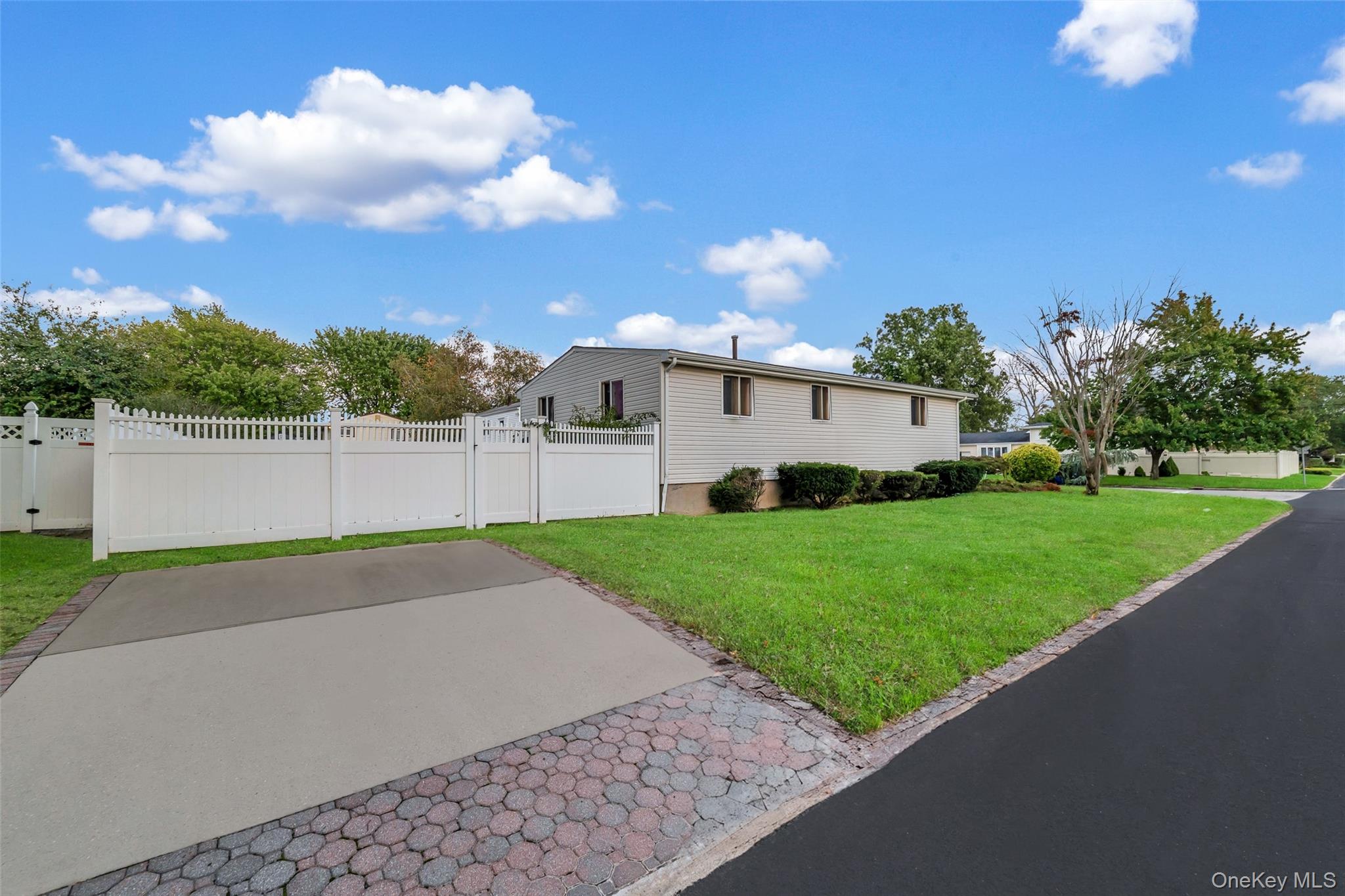 423 Westview Avenue – For Sale photo 4